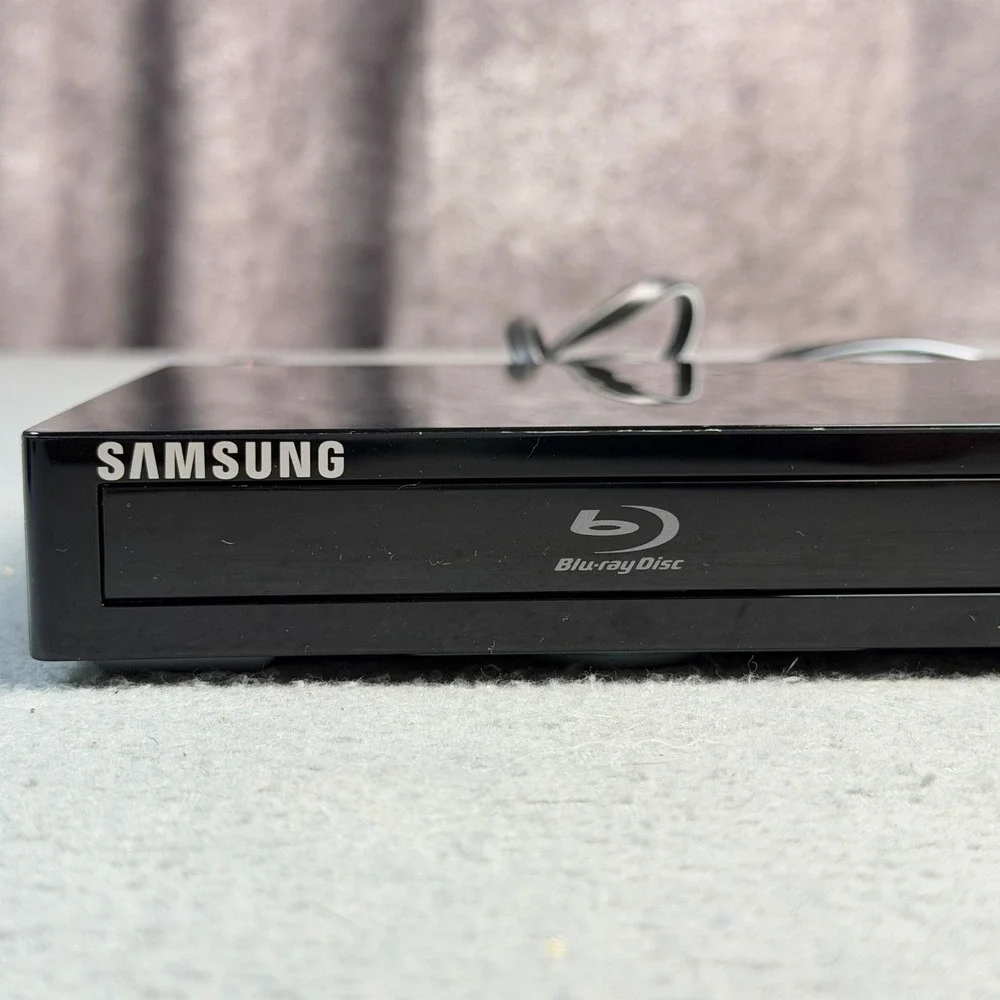 Samsung Blu-ray Disc Player BD-J5700 Black 1080p WiFi Streaming Remote HDMI